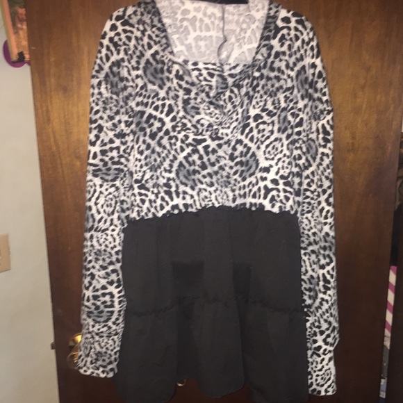 NWT plus size zip up hoodie - Picture 4 of 5